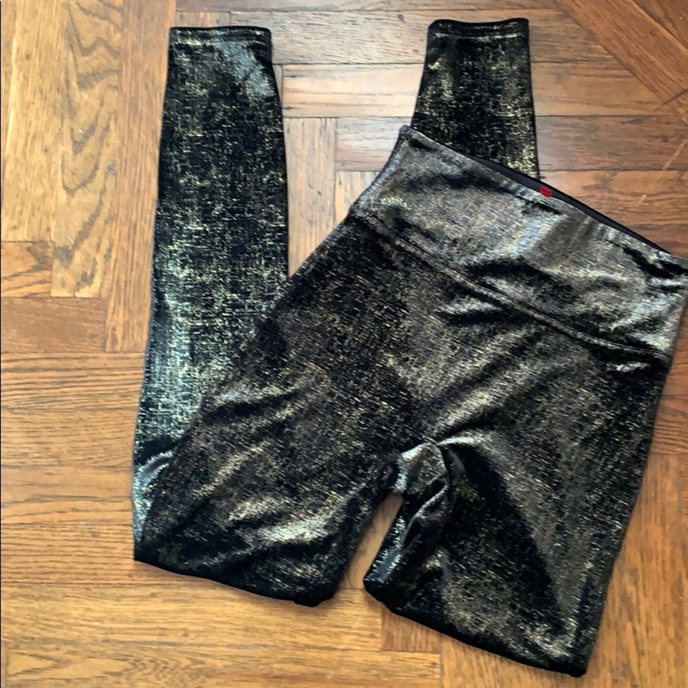 NWOT Spanx velvet gold black shine leggings